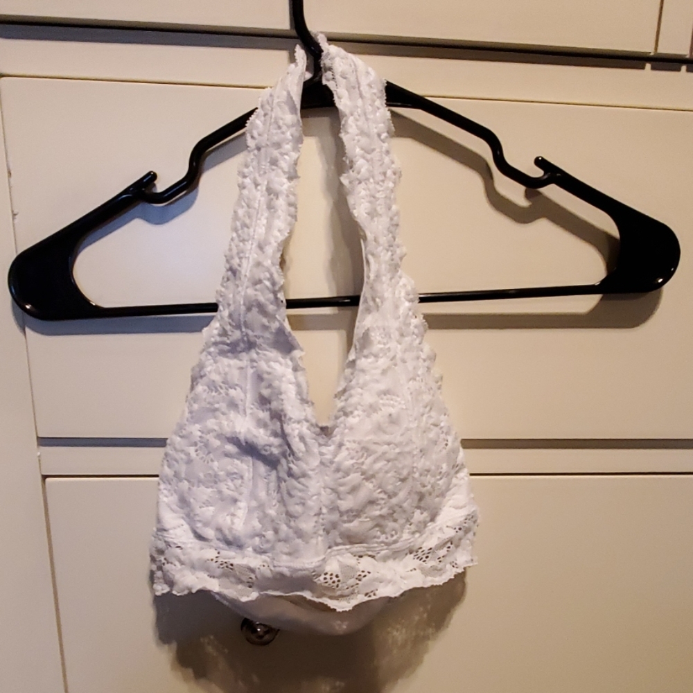 《Bralette》